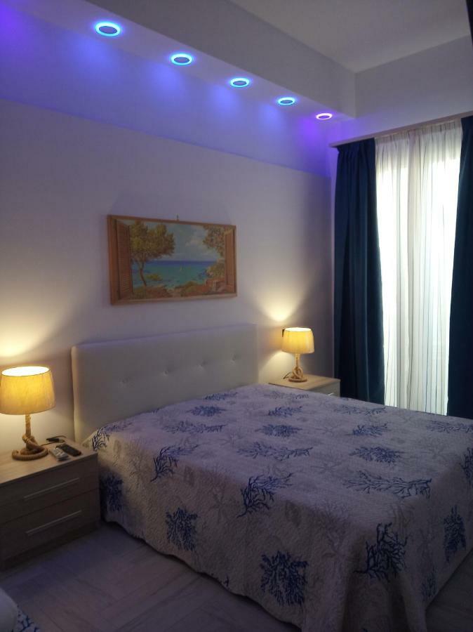 Acquazzurra Affittacamere Torre Lapillo Exterior photo